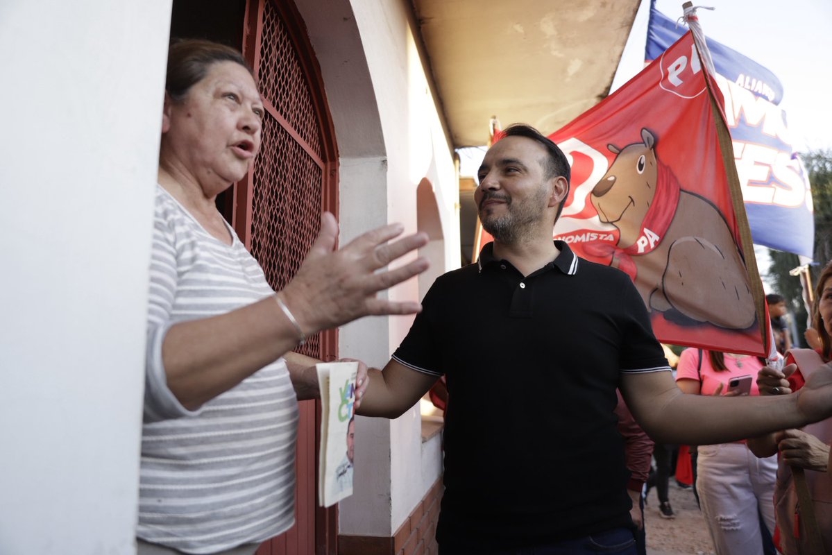 JPValdesok's tweet image. ¡Así se camina! 💪 Charlas, mates, sonrisas y mucho compromiso en cada paso.
Nos llevamos historias que inspiran y nos impulsan a seguir construyendo #futuro.
El cambio se hace juntos, con respeto, ganas y amor por #Corrientes. 💙