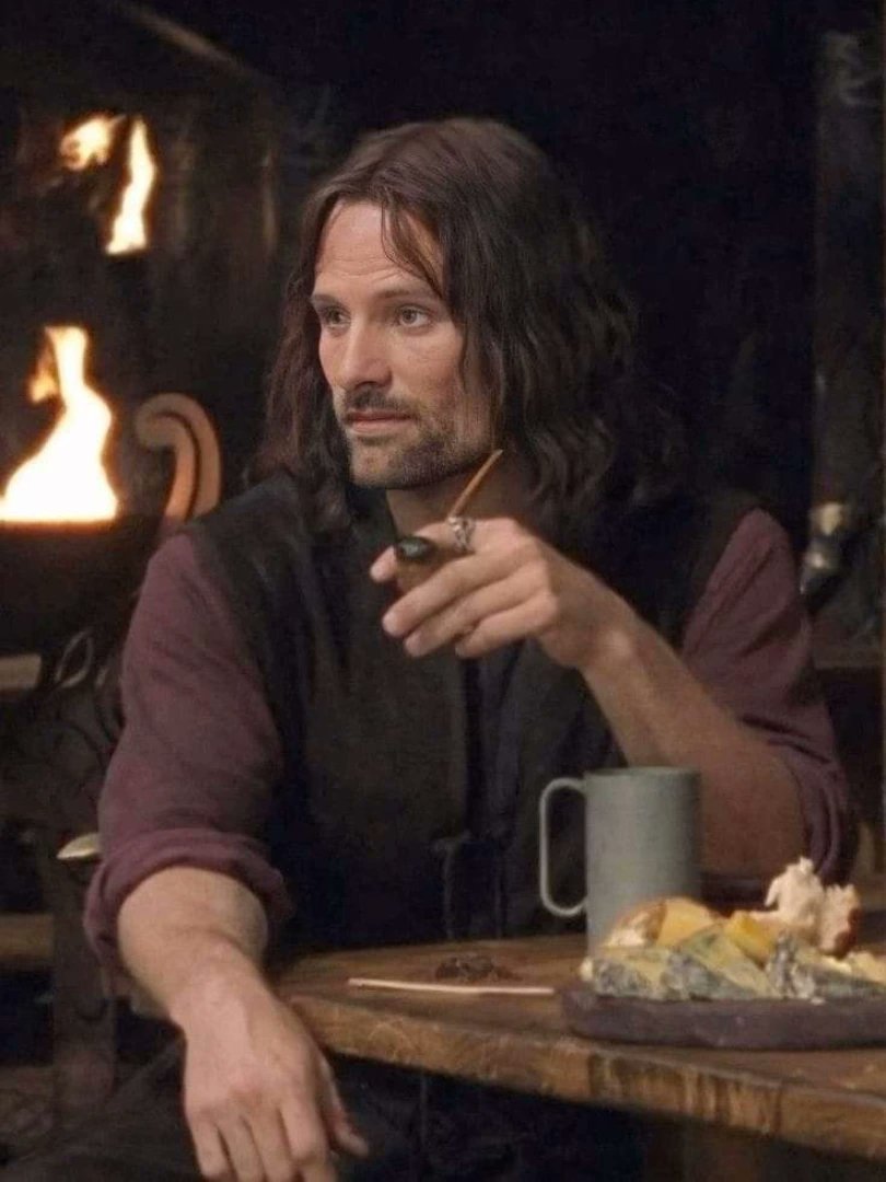 The Mellon Heads - LOTR Podcast (@mellon_heads) on Twitter photo 