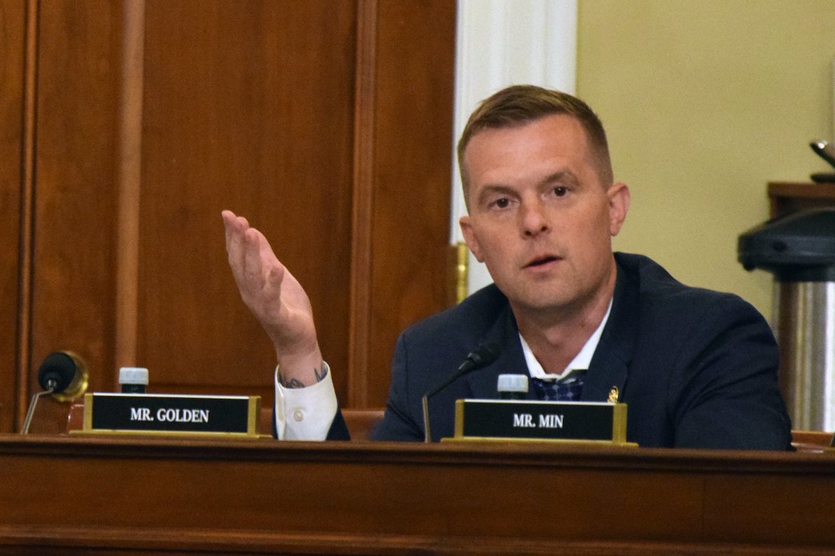 RepGolden's tweet image. I'm urging Congress to extend the moratorium that protects Maine’s lobstermen from new regulations related to the protection of the North Atlantic right whale until 2035.
This proposal would give the government the time it needs to craft regulations based on real science,…