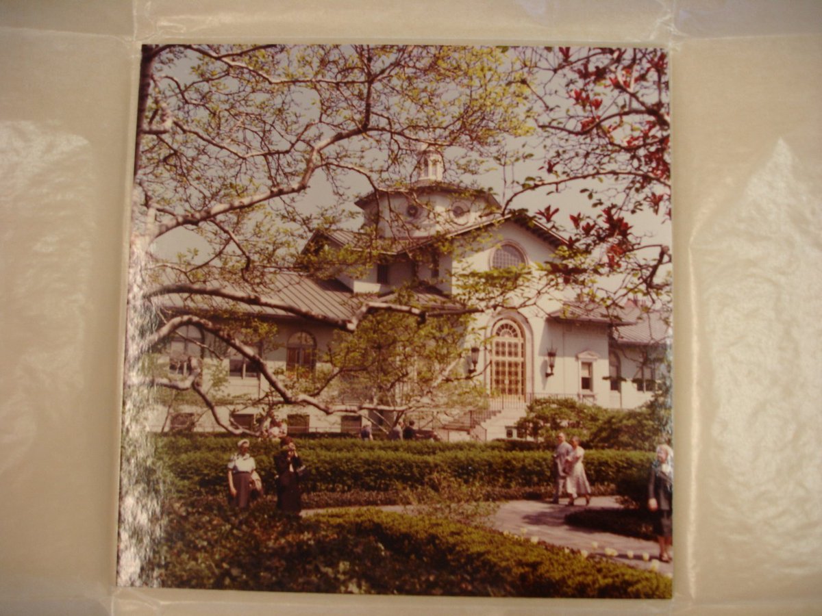 bm_photobot's tweet image. Main House - Brooklyn Botanic Gardens brooklynmuseum.org/opencollection…