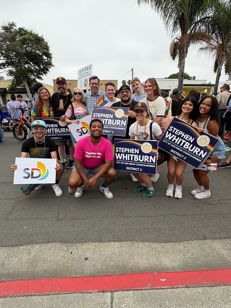 CMWhitburnD3's tweet image. This weekend, I proudly joined our community in the San Diego Pride Parade. As a proud member of our community, I know how important it is to be visible and to speak out.
I will always stand for the right for everyone to live as their authentic selves in San Diego and beyond.