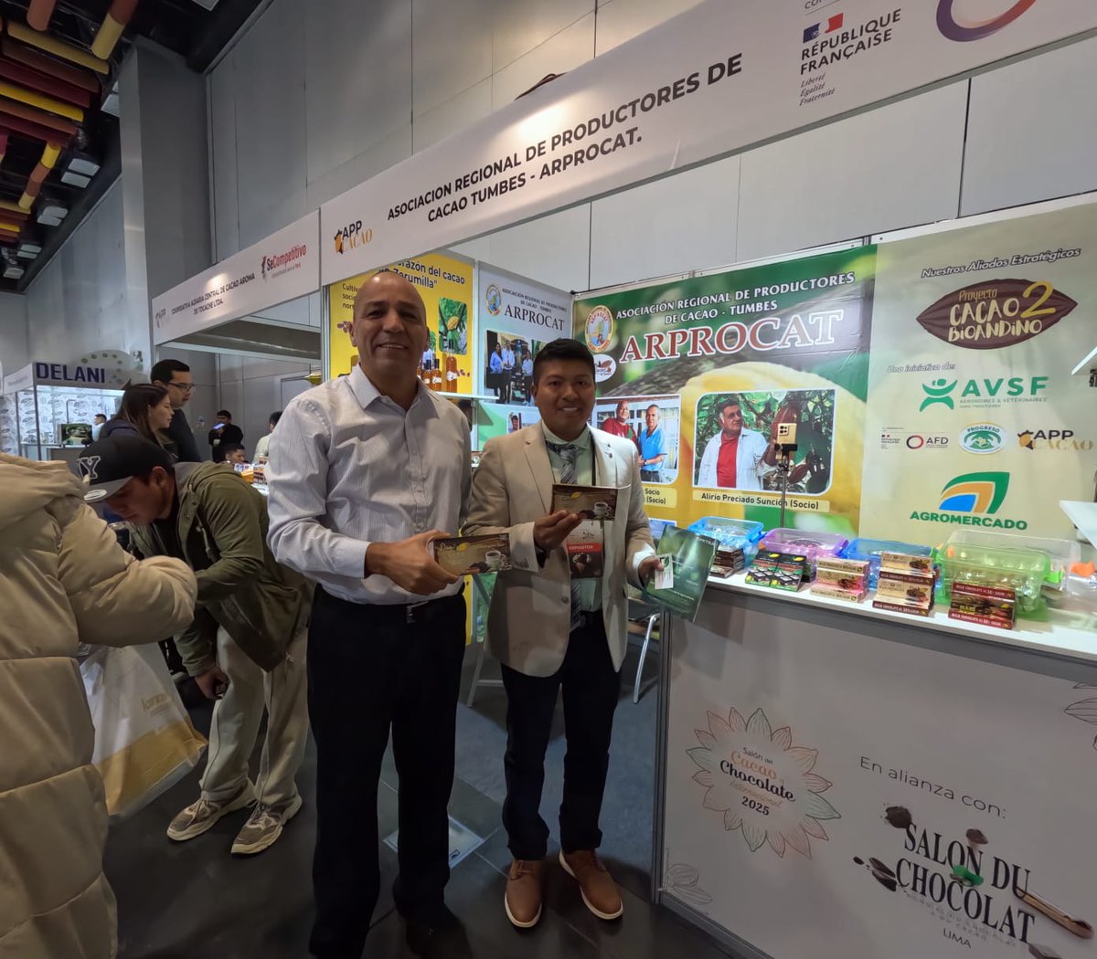 Neptali1309's tweet image. The International Cocoa and Chocolate Show 2025 in Lima ,was the perfect stage to introduce ourselves to cooperatives and associations of small-scale cocoa farmers. We firmly believe in the potential of #PeruvianCocoa and will be part of its success!
@dimitratech $DMTR #DMTRTeam
