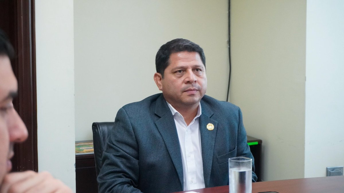 #Guayas | El ministro <a href="/DPalaciosEc/">Danilo Palacios</a> participó junto a actores del sector productivo en una reunión para abordar estrategias de control y prevención del moko en cultivos de banano y plátano.

Estas iniciativas buscan proteger la salud de los cultivos, garantizar su productividad y