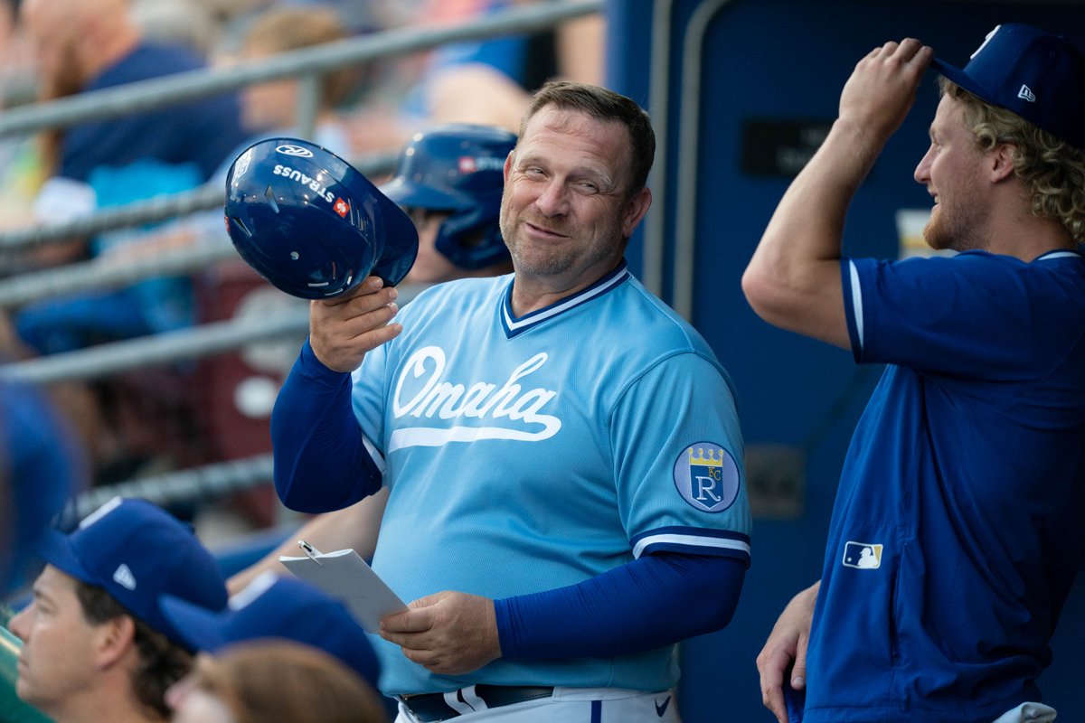 BadderUpSports's tweet image. Today's @OMAStormChasers pregame guest is assistant hitting coach Darin Everson!
5:15pm CT airtime & 5:35 first pitch, as we chat about his last two years with the Mets' Double-A affiliate, Omaha's hot hitters right now and more!
📻 @1290KOIL
📱 stormchasers.mixlr.com