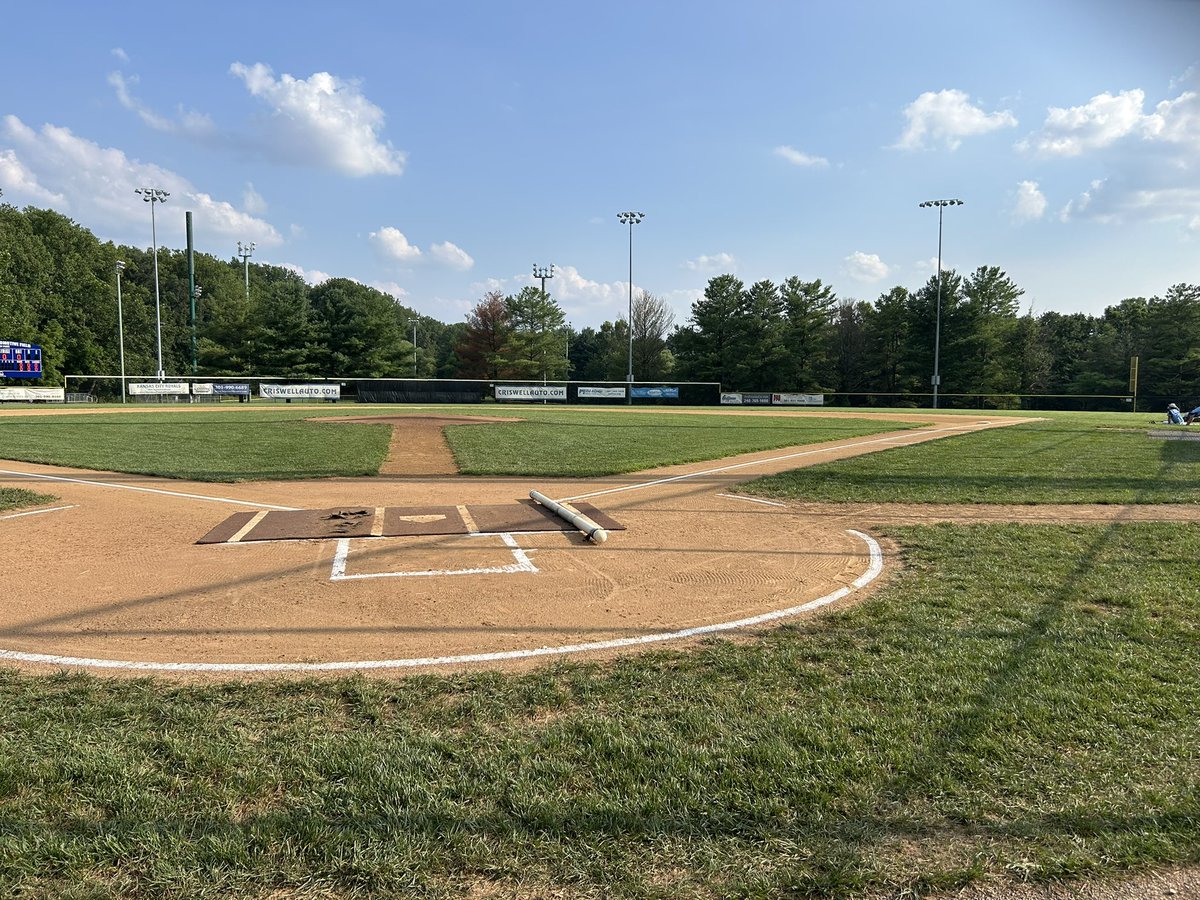 Andrew Relvas (@andrewrelvaspxp) on Twitter photo Live from Criswell Auto Field for Round 1 of the Play In!
Tonight it’s the
SS Takoma <a href="/TBolts_Baseball/">Silver Spring-Takoma Thunderbolts</a> (13-20, L1)
Vs the
<a href="/Gburg_Giants/">Gaithersburg Giants</a> (13-23, L1)
Win or go home for either of these two teams, find out who moves on at 7!
youtube.com/live/KfJlx-gES… Live from Criswell Auto Field for Round 1 of the Play In!
Tonight it’s the
SS Takoma <a href="/TBolts_Baseball/">Silver Spring-Takoma Thunderbolts</a> (13-20, L1)
Vs the
<a href="/Gburg_Giants/">Gaithersburg Giants</a> (13-23, L1)
Win or go home for either of these two teams, find out who moves on at 7!
youtube.com/live/KfJlx-gES…