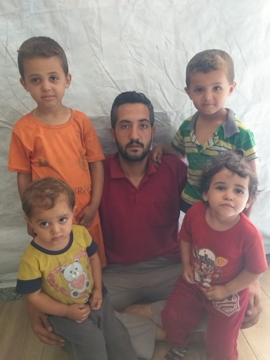 MohsenHamad0's tweet image. Gazze'de bu zor günlerde 💔
Durum her geçen gün daha da zorlaşıyor, fiyatlar çok yüksek...
Bir kilo unun fiyatı 70 dolara ulaştı 😞, nasıl devam edeceğimizi bilmiyoruz.
Ama biliyoruz ki sizin gibi kardeşlerimiz var 💙
Dualarımızda ve namazlarımızda sizi asla unutmayacağız 🙏
Her…