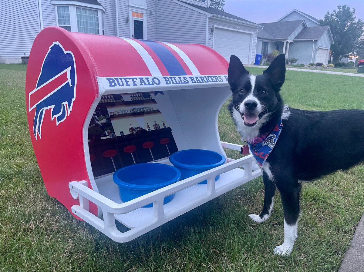 Red helmets are so back! #gobills
