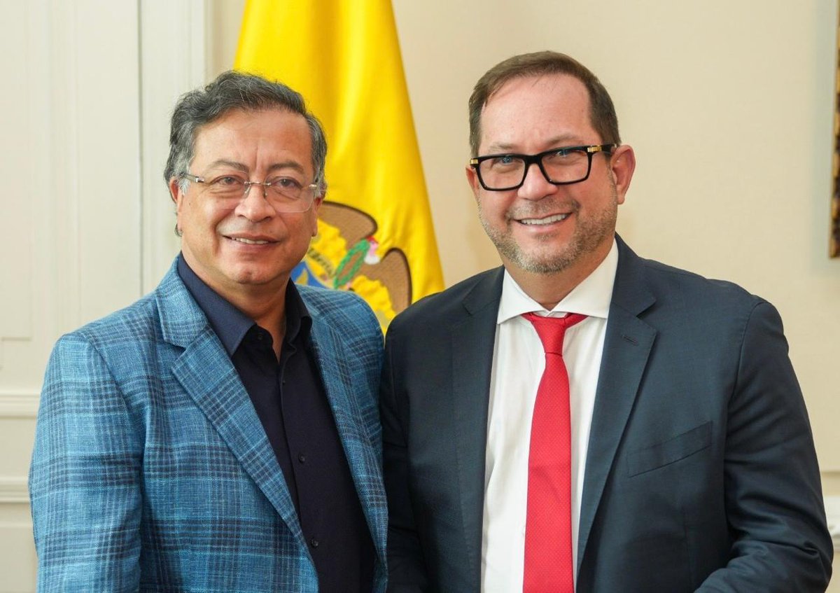 infopresidencia's tweet image. 📸 | El Presidente @petrogustavo, el nuevo presidente del Senado, @lidiosenado, y Julián López, nuevo presidente de la Cámara de Representantes se reunieron en la tarde de este martes en la @Casa_Narino.