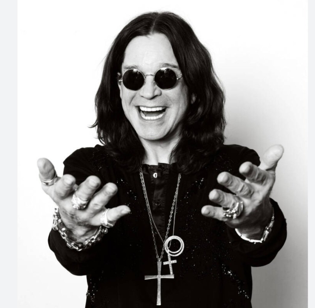 fuzzlime's tweet image. Man, what fucking loss, I still can't believe it. He survived what would've killed anybody else years ago, we just all assumed he was invincible. The voice of a generation in a million different ways, right?
RIP Ozzy-
your fans love you and your FAMILY love you❤️❤️❤️