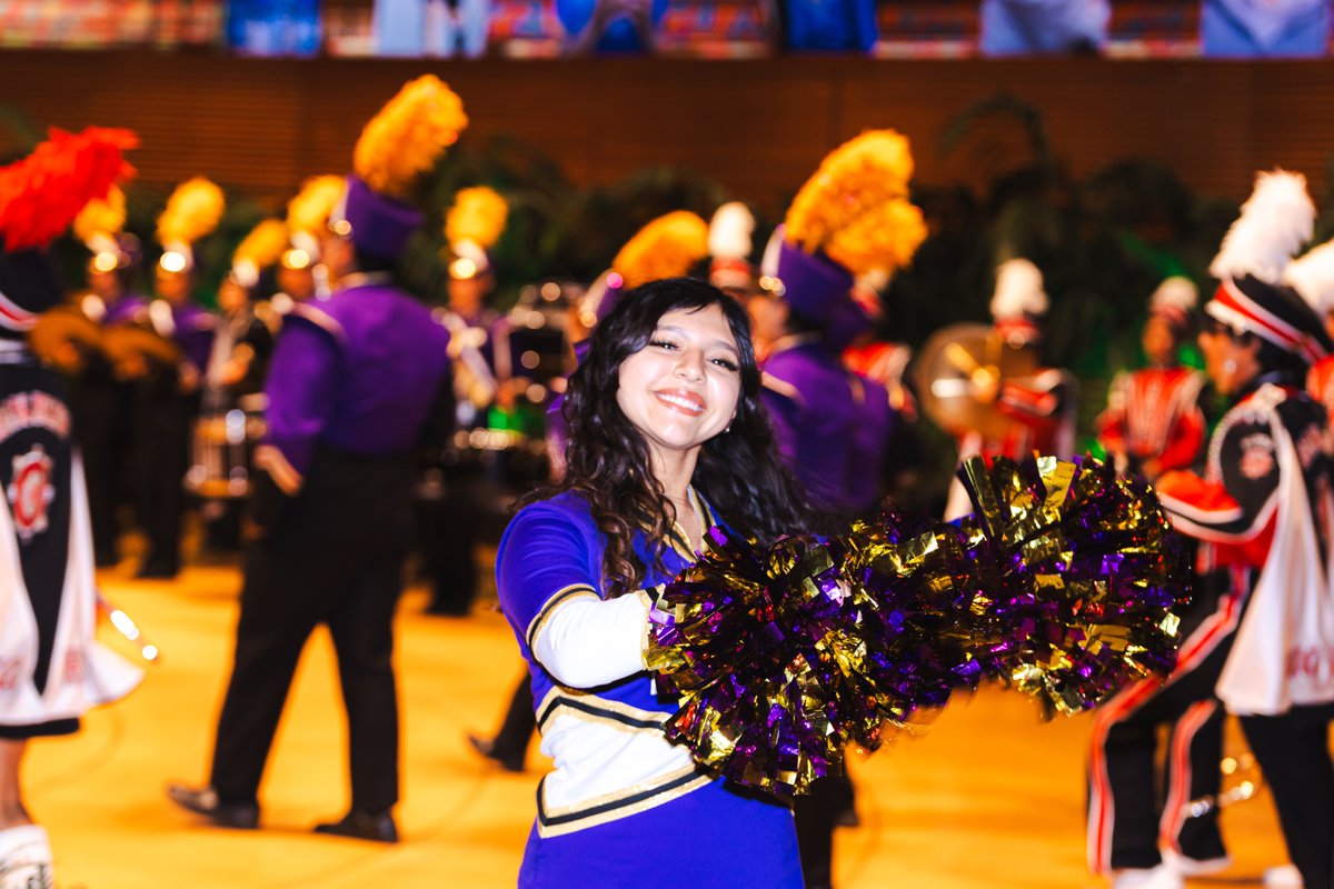 LASchools's tweet image. 🎤💃 They Brought the Beat, the Moves, and the Magic!
The Superintendent's Opening of Schools celebration exploded with student talent from every corner of LA Unified! From the powerful horns and bold rhythms to the electrifying choreography and commanding stage presence, these…
