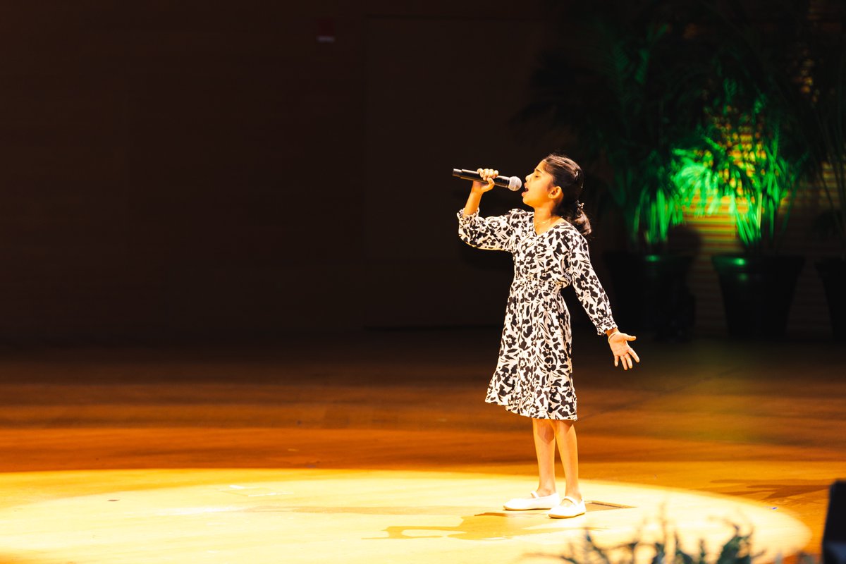 LASchools's tweet image. 🎤💃 They Brought the Beat, the Moves, and the Magic!
The Superintendent's Opening of Schools celebration exploded with student talent from every corner of LA Unified! From the powerful horns and bold rhythms to the electrifying choreography and commanding stage presence, these…
