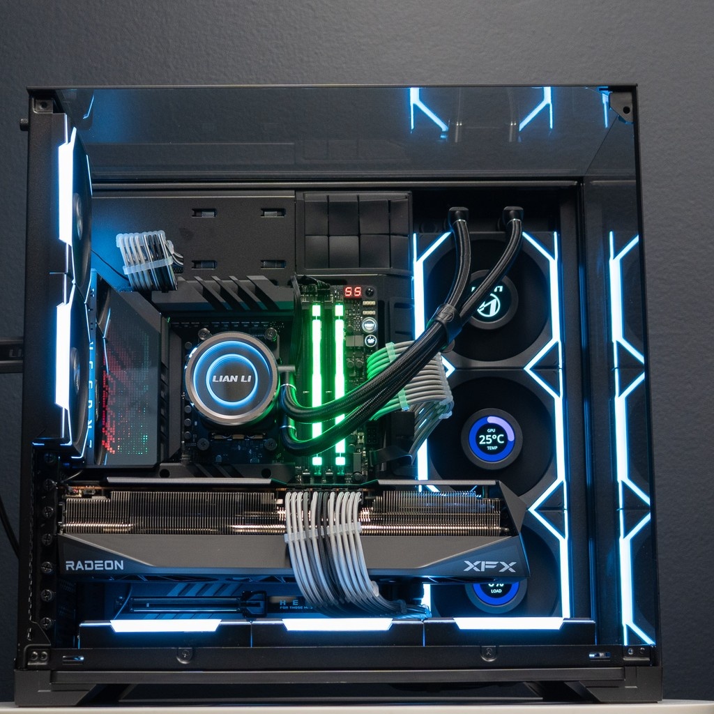 AlexanderPCS's tweet image. RTS ⚡ Ryzen 9 9950X3D + RX 9070 XT Mercury. Lian Li Vision Compact, 64GB DDR5, 2TB Renegade, 8x UniFan SL Wireless (w/ LCD), Crosshair Hero, Galahad II Trinity. Dominate the game. Ships now, Lifetime Warranty.
#Ryzen9950X3D #RX9070XT #AlexanderPCs