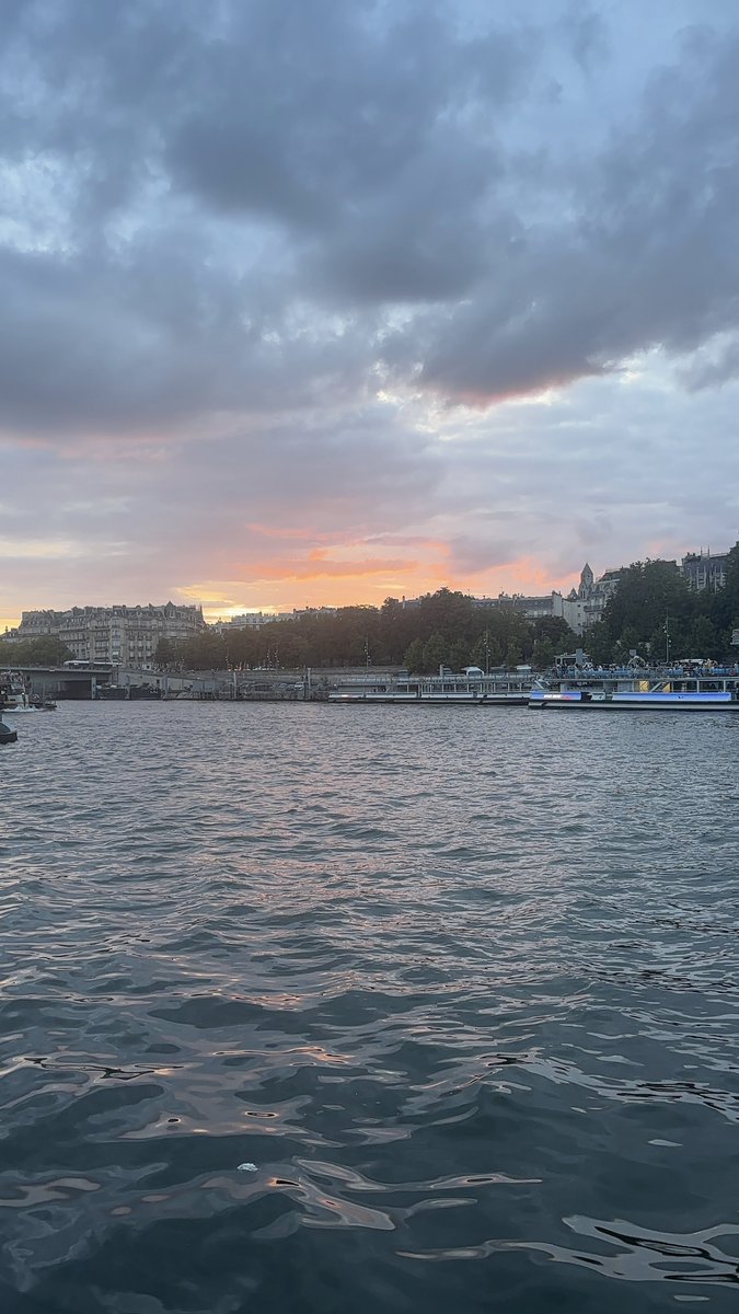 Shauns_Aviation's tweet image. Great first day in Paris, back at it tomorrow before making my way back to Beauvais for my 19:10 flight back to Dublin on FR1861!!

#aviation #avgeek #DublinAirport #Paris #BeauvaisAirport #ryanair #Dublin #Travel