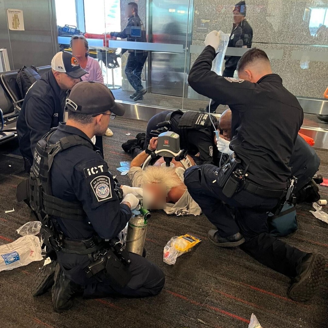 OFOEAC's tweet image. CBP officers have an unwavering commitment to protect the nation and save lives. Putting the Nation First means sacrifice and dedication for the greater good of the country and its people. We are America's front line.
#OFOProud🇺🇸