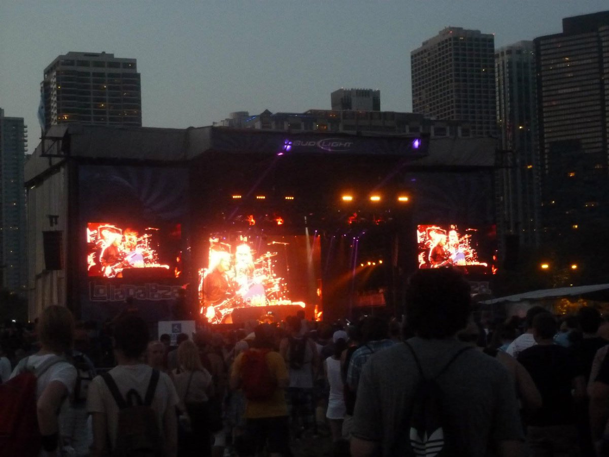 GoatStation's tweet image. I was lucky enough to see Black Sabbath in 2012. RIP Ozzy, I loved the way that you tried to yell lollapalooza.