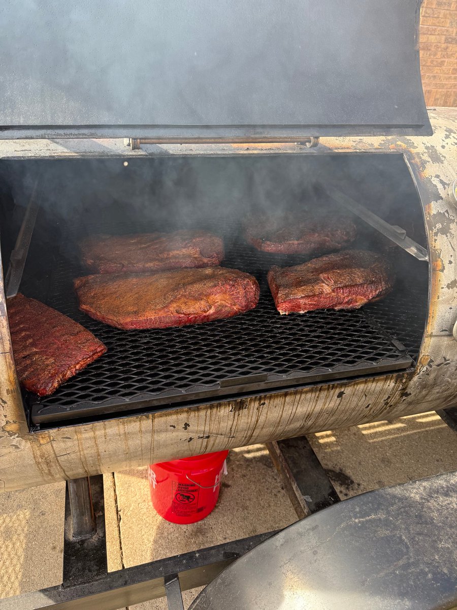 4thBase1's tweet image. Get ready to boogie! Join us at 4th Base Restaurant on August 10, at 11a for Boogie Brunch with Brisket. End the WI State Fair with a Brewers home game, DJ NYJ, and our house favorites! Epic Sunday Funday awaits you! #BoogieBrunch #SundayFunday #WIStateFair #BrewersHomeGame