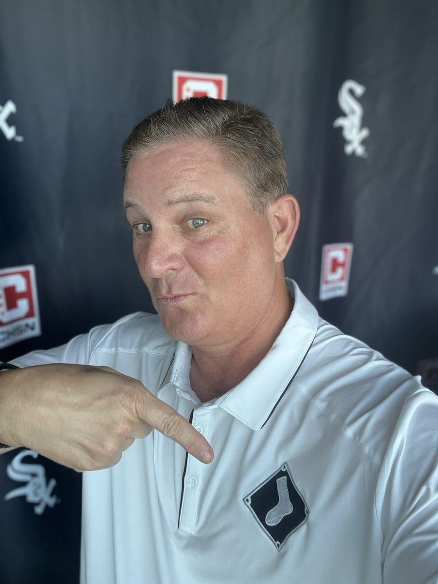 Plesac19's tweet image. Heads up @whitesox faithful … tonight’s game moved to 6:05pm CT …. Trying to get this one in before the evening showers arrive … forecast calls for raining doubles and dingers from the “Sox”. Same seats at home … one for the thumb 2nite! #southsiderallypolo . Strive for five…