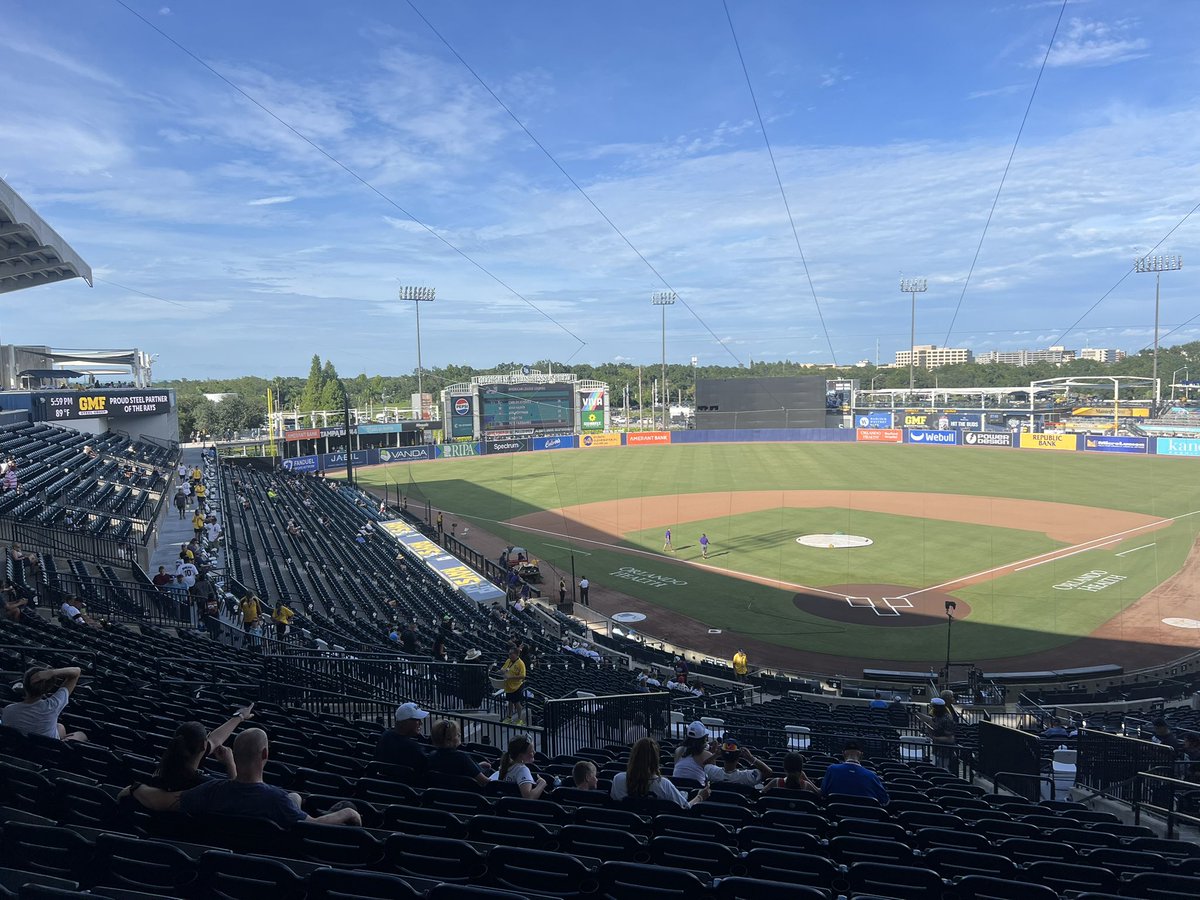 Plesac19's tweet image. Heads up @whitesox faithful … tonight’s game moved to 6:05pm CT …. Trying to get this one in before the evening showers arrive … forecast calls for raining doubles and dingers from the “Sox”. Same seats at home … one for the thumb 2nite! #southsiderallypolo . Strive for five…