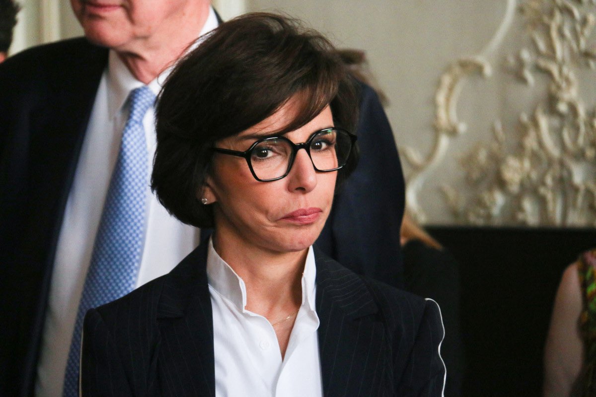 LBleuBlancRouge's tweet image. La Juge De Perthuis qui veut essayer de faire tomber Rachida Dati est la même qui était Juge au procès de Marine Le Pen.
Les investitures pour la Mairie de Paris approchent..
Coïncidence ? Je ne pense pas 🙃