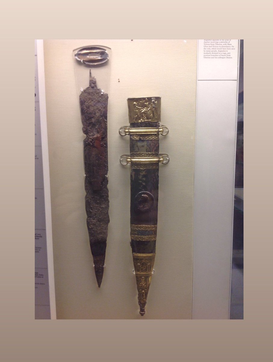 nonregemesse's tweet image. Did you know that there are surviving rondel daggers which are the same length as surviving examples of a gladius?