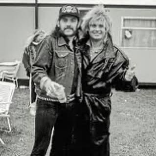 Chuck Norris Experiment tweet media