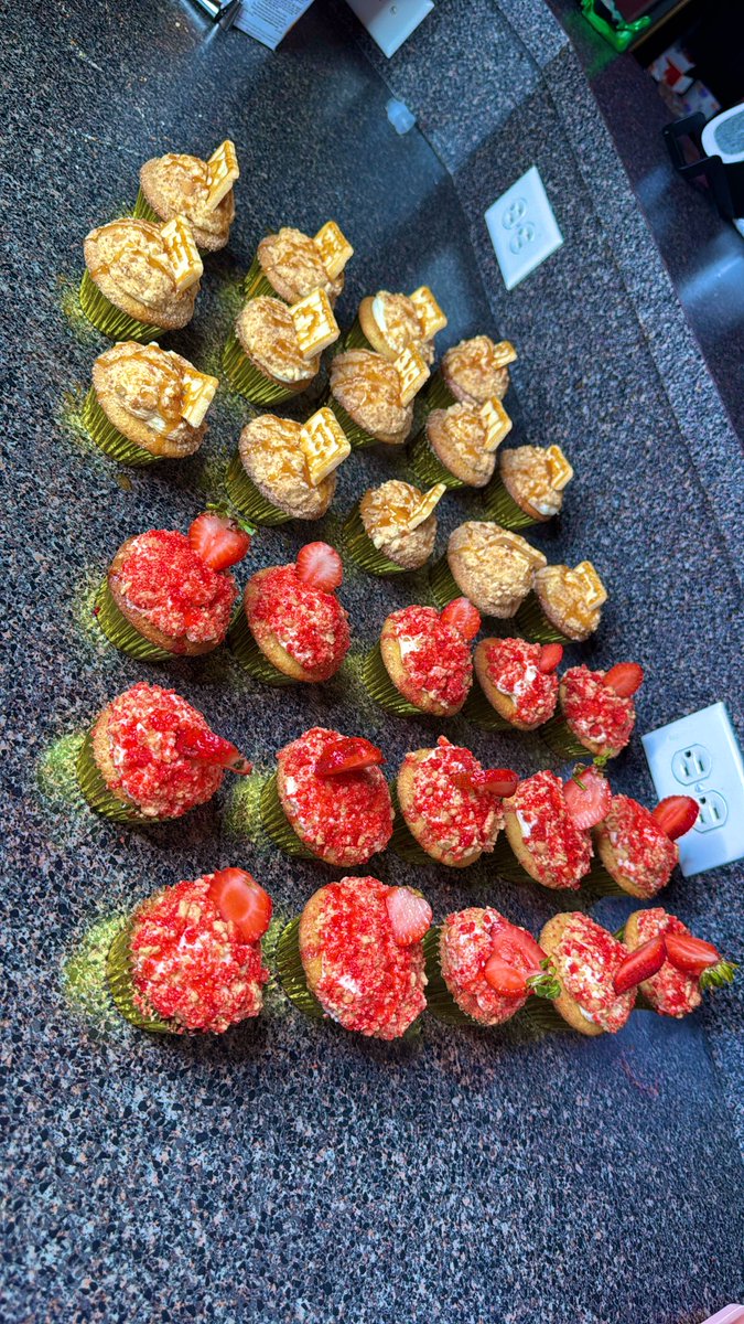 thejaylamora's tweet image. I love being in the kitchen I just be making anything I’m craving &lt;3