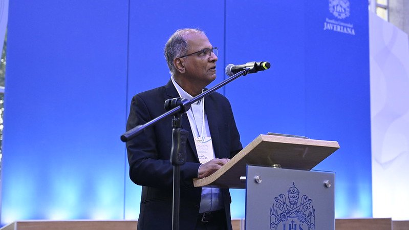 UniJaveriana's tweet photo. ¡Revive los momentos más memorables de la Asamblea #IAJU2025!

Ya está disponible la galería de fotos que recoge el espíritu de nuestros días en la Pontificia Universidad Javeriana: conversaciones profundas, sesiones inspiradoras, encuentros fraternos y espacios de reflexión compartida.

Te invitamos a explorarla y compartirla con tus comunidades universitarias, mientras seguimos caminando juntos como una red global de universidades jesuitas.

📷 Mira la colección completa aquí: https://t.co/83li6JcWbM