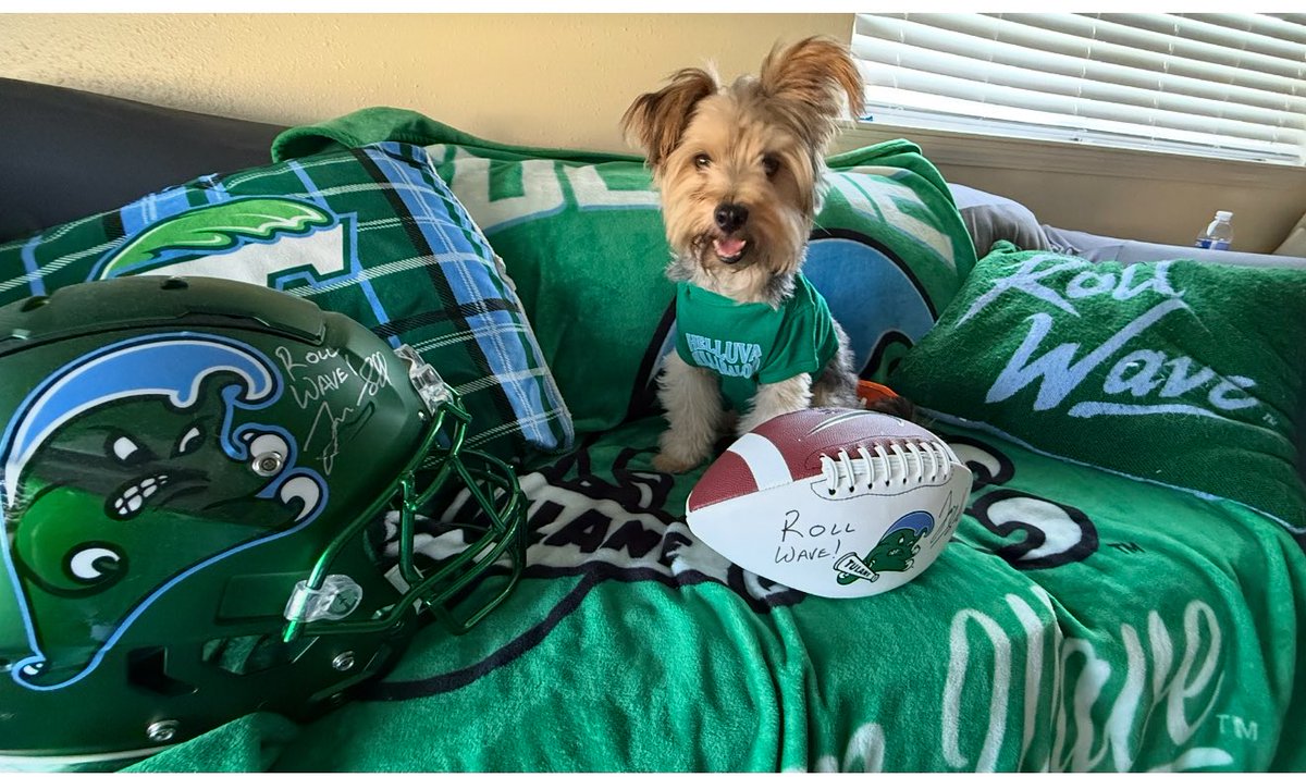 ebarnes504's tweet image. Hullabaloo is ready @TulaneShop @GreenWaveFB @CoachJonSumrall #rollwave
