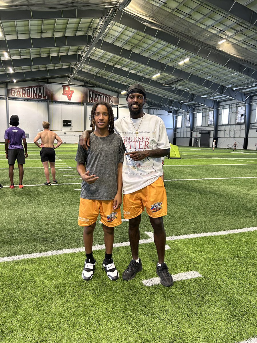 KashWilliams512's tweet image. Putting on for the City! 🐻🏈 @BamPerformance