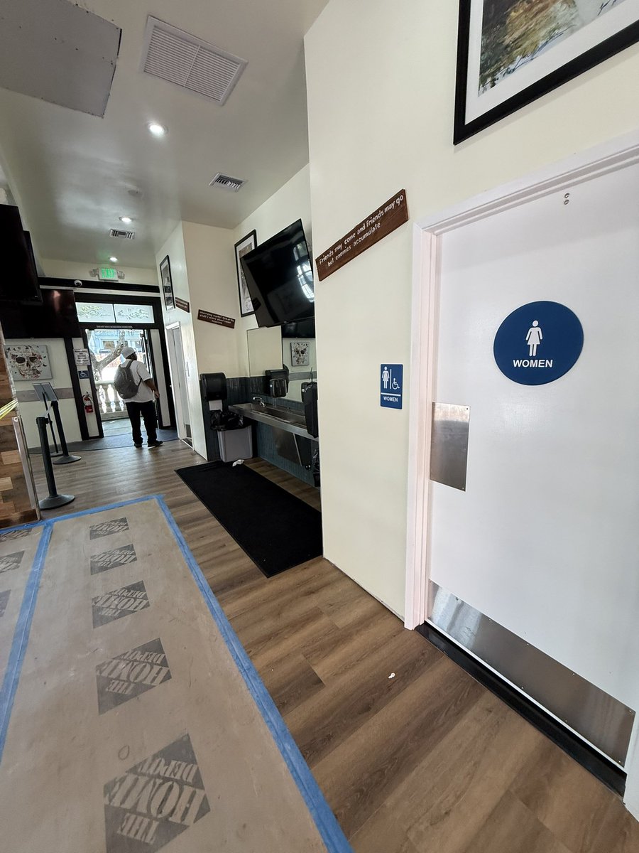 ParksAndCons's tweet image. Baja Rick’s continues to work on their renovations. Massive interior changes since our last visit that really opens the place up #SDCC