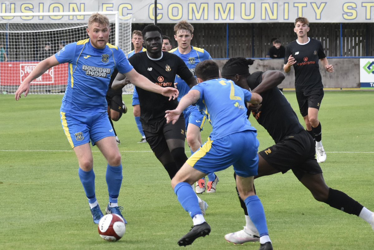 paulmoran62's tweet image. Set of pictures from tonights friendly at the @BerryGarage Stadium were the final score was @Bootle_FC 1-2 @southport_fc
There are a full set of pictures from this game on my Facebook page and also my Instagram (paul.moran.62)