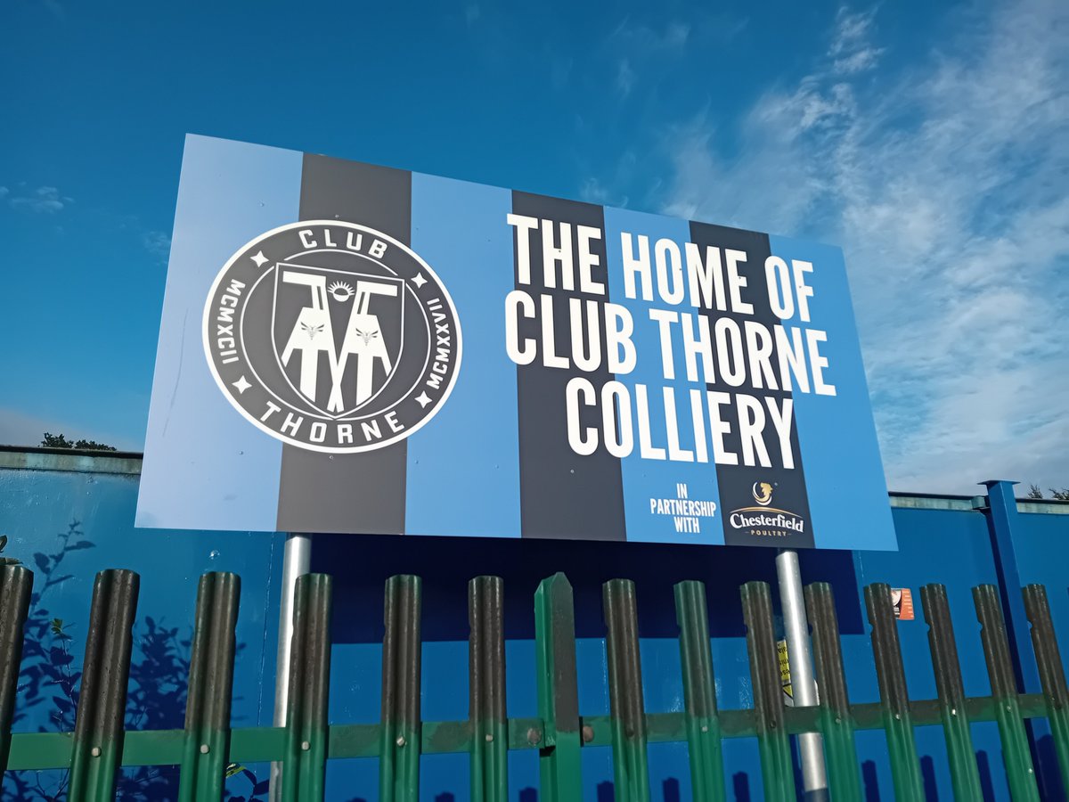 AWilsonmhealth's tweet image. Football @clubthornecoll
3 - 2 @sheffieldfc this evening
Good game. Great goal from Lewis Walker to win it, from distance
First class pie, peas & mash again and a lovely 9 week old @nonleaguedog
@HendoRelish delivered for the new 鈿斤笍 season
#football #NonLeague #Sheffield