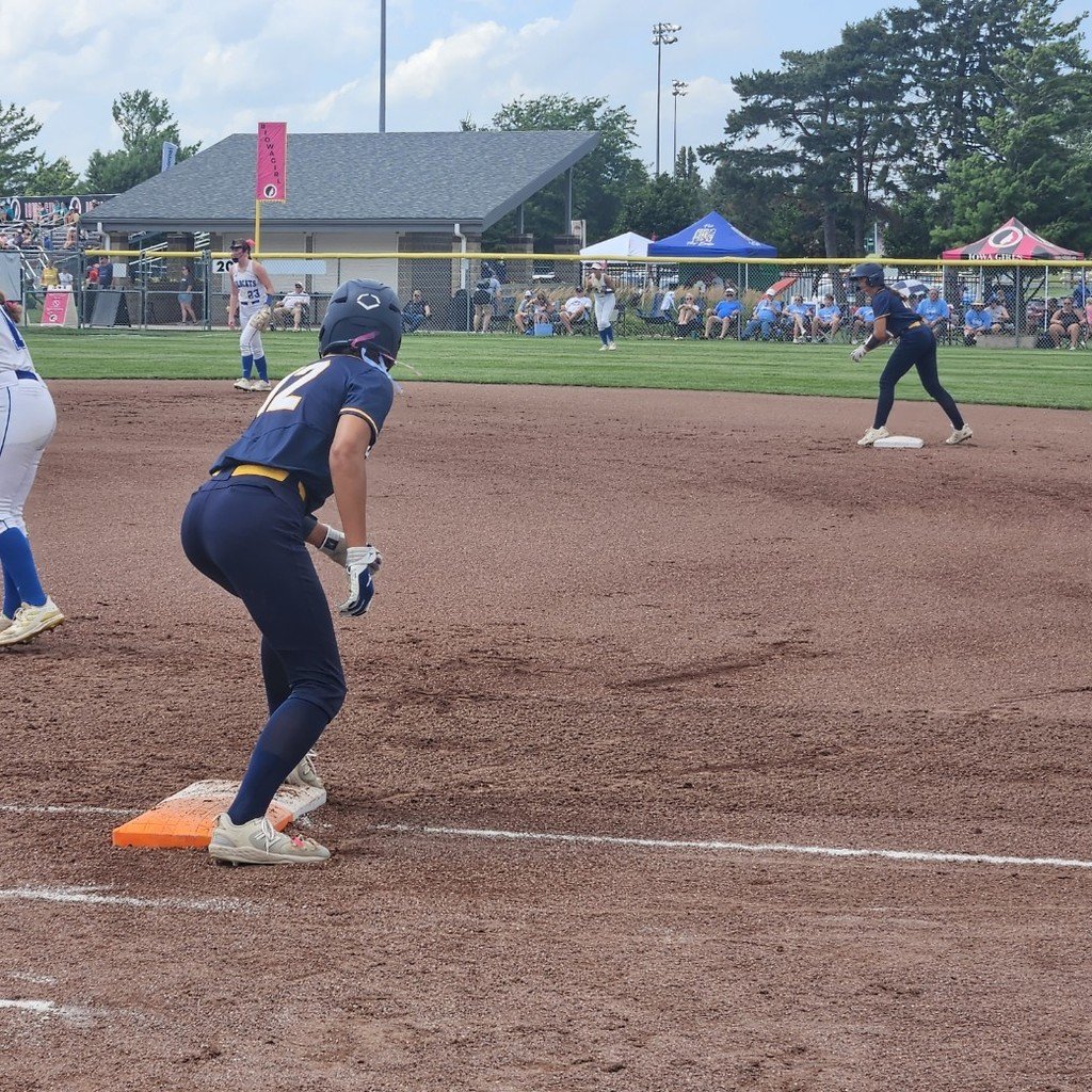 Softball loses 10-8 to West Lyon. Up next, the ladies take on West Monona tomorrow at 12:15pm in the consolation bracket. Keep cheering them on, Cougar country! #chscougs #wdbqschools