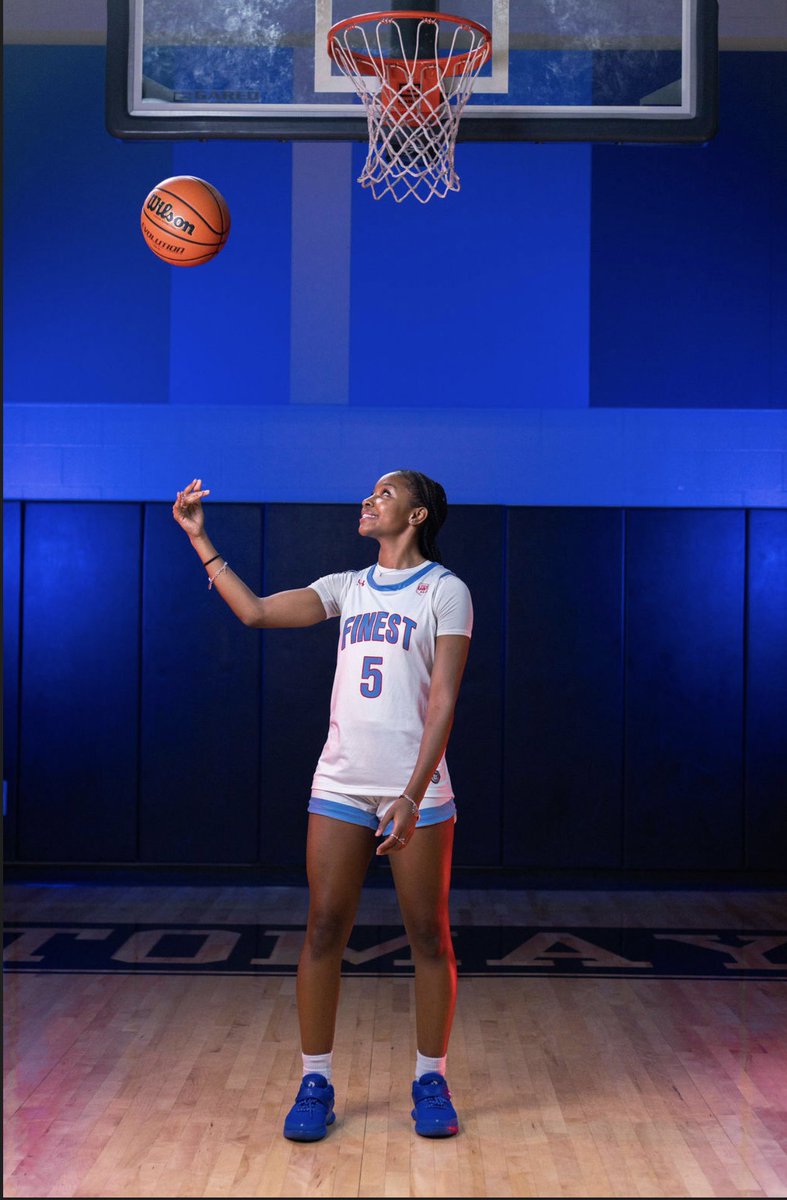 Aniyah26's tweet image. Thank you for great AAU team. I have built so many great memories with all these girls. I wanna thank the coaches for all the great feedback back y’all give us. Thank you for making this more than basketball. I am so thankful for all the opportunities. @SAFinestbball