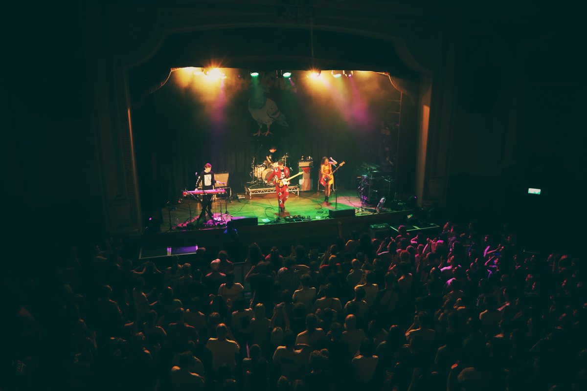 cheekfaceREAL's tweet image. our headline tours are over for 2025

it is so humbling that so many people came to see us while so much bad stuff is happening on earth. we don&apos;t take your support and attention for granted. hope the show made u as happy and proud as it made us.

thank you for choosing cheekface