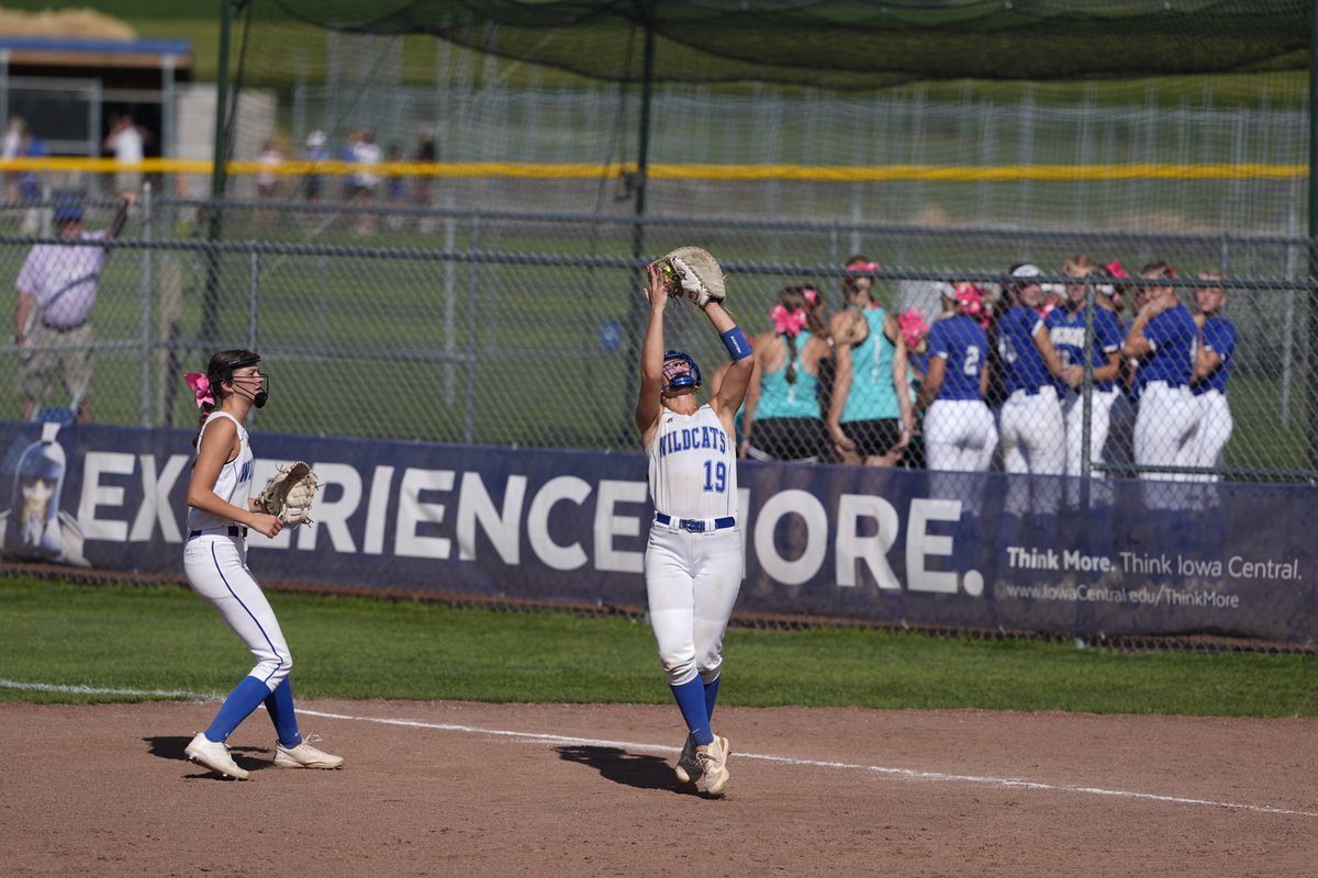 𝐖𝐈𝐋𝐃𝐂𝐀𝐓𝐒 𝐀𝐃𝐕𝐀𝐍𝐂𝐄! ➡️

#3 West Lyon knocks off #6 Cascade 10-8 in the Class 2A quarterfinal game to advance to Wednesdays semifinal game against #2 Louisa-Muscatine at 5:15pm on Iowa Central Field. 

Final score brought to you by <a href="/Fareway_Stores/">Fareway Stores</a>. 

 #IGHSAU