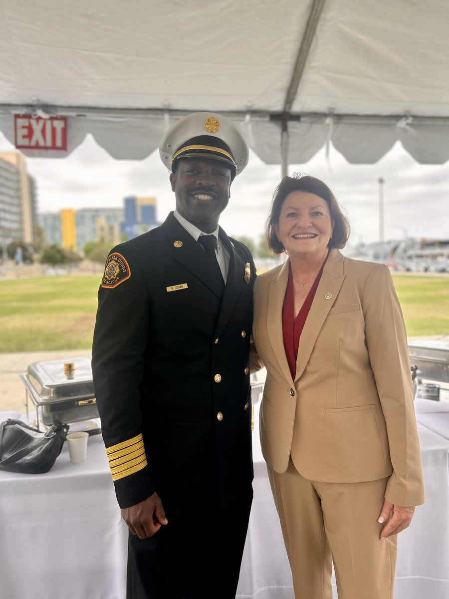 Toni G. Atkins (@toniatkins) on Twitter photo Congratulations to @Paloma4D1 on her swearing-in to the <a href="/SanDiegoCounty/">SanDiegoCounty</a> Board of Supervisors!
She will be an effective, strong voice for the South Bay! Congratulations to @Paloma4D1 on her swearing-in to the <a href="/SanDiegoCounty/">SanDiegoCounty</a> Board of Supervisors!
She will be an effective, strong voice for the South Bay!