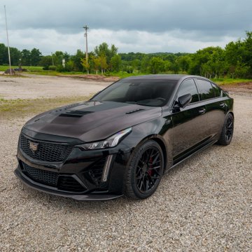 mechincFigure's tweet image. The newest member of Victory Lane 🏁 📷 This past weekend we traveled to Kentucky for a very special delivery to hand over the keys to our CT5-V Blackwing.
Just wait till you see how we made this day for Jason R. unforgettable!
📺 Stay tuned, full video coming soon