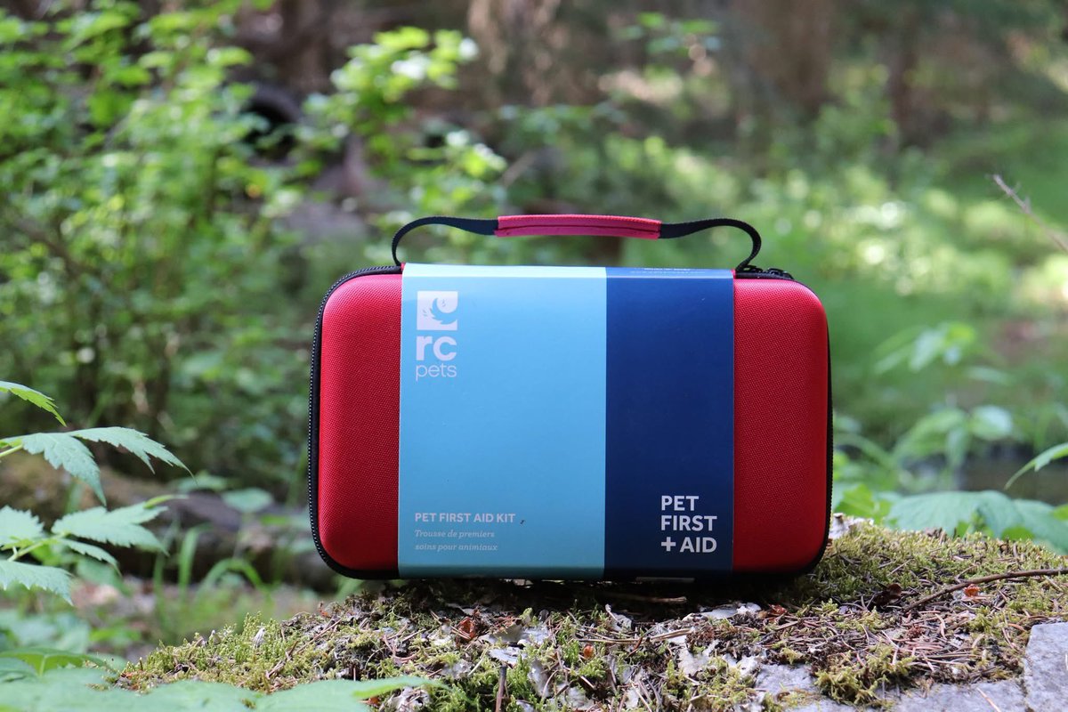 Need a new Pet First Aid kit for your summer pet adventures? We'll mail it right to your door! Here's the <a href="/RCpetproducts/">RC Pets</a> Compact Kit that we have available. Other options are also on our online store
walksnwags.com/compact-pet-fi…