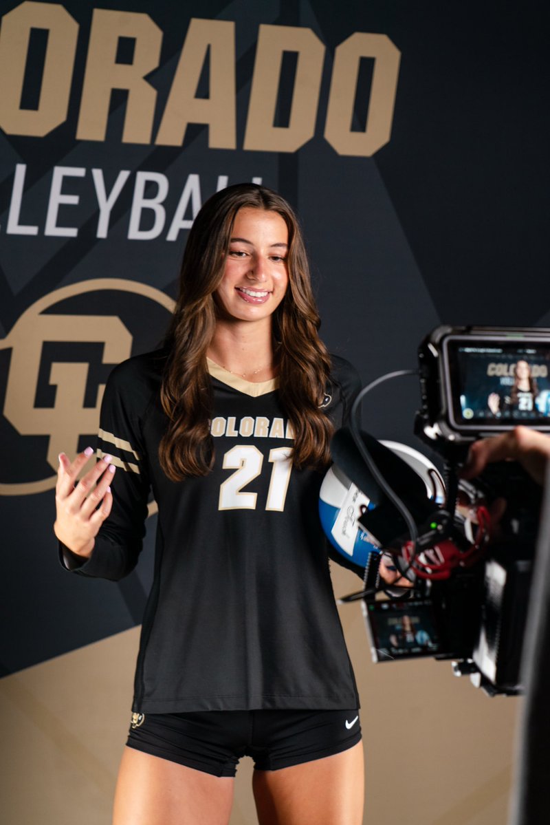 CUBuffsVB's tweet image. Flicks and pics with our favorite chicks☺️
#GoBuffs // #CUBuffsVB
