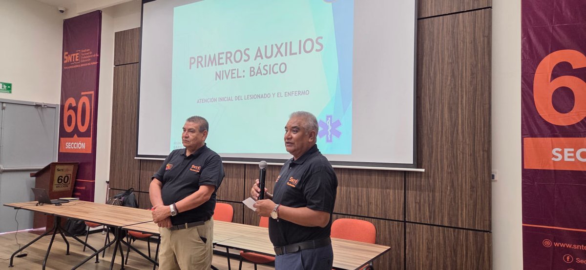 📚✨ ¡Hoy arrancaron los Cursos Intersemestrales Julio–Agosto 2025 en la Sección 60!

La jornada comenzó con un mensaje de bienvenida por parte de nuestro Secretario General, el Prof. Carlos Gómez Rodríguez, acompañado del Prof. Josué Salgado Benítez, Secretario de Finanzas y