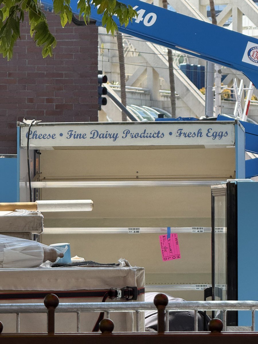 ParksAndCons's tweet image. #PerceyJackson build keeps growing. Very curious to see the final results #SDCC
