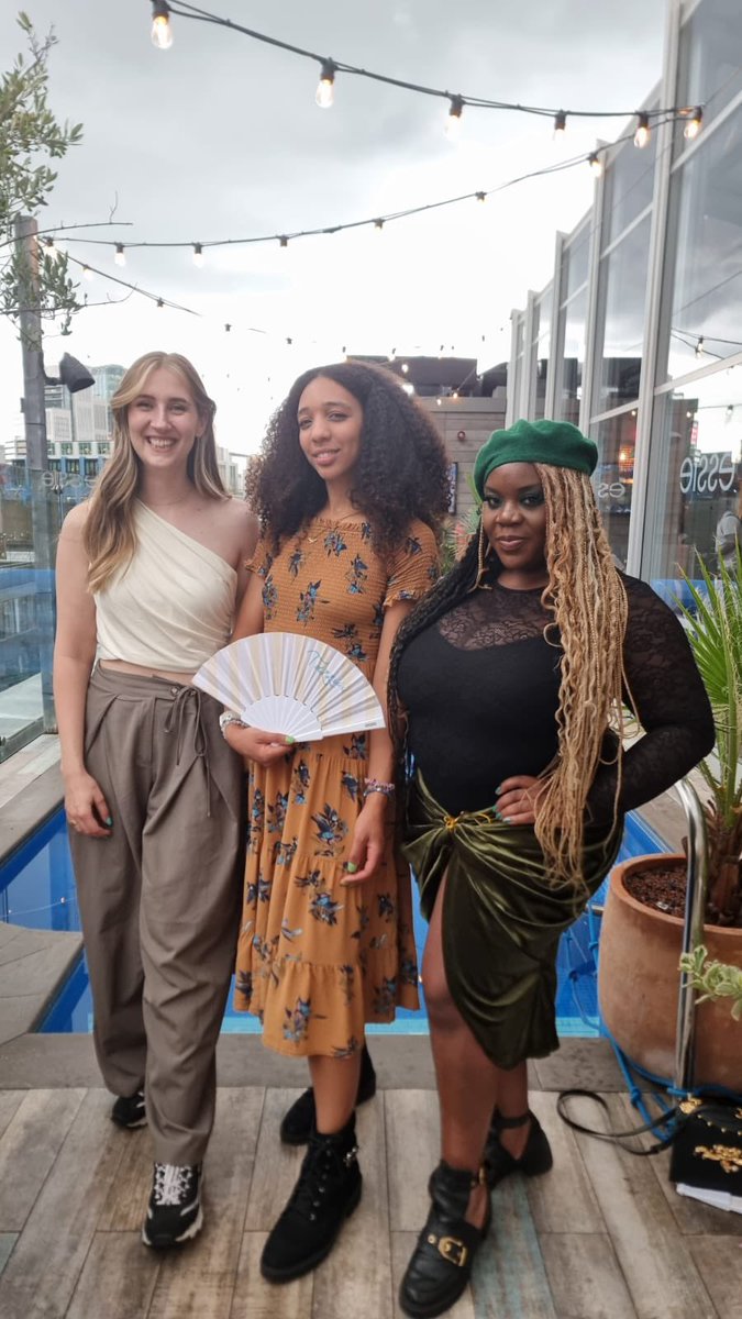 GeekyCassie's tweet image. A day with @essie #ad
I have so many pics and I love them all!
#rivierarush
@Tazziii @BillieTrixx_ and I look like like we are about to bring back Eternal