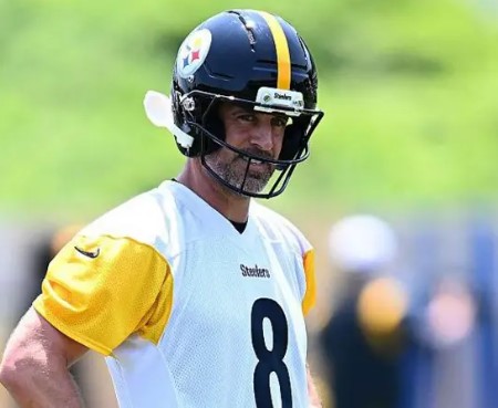 johnewing's tweet image. Aaron Rodgers turns 42 years old this season
Tom Brady is the only quarterback to start 10+ games in their age-42 (or older) season in Super Bowl era per @SheilKapadia
Rodgers started every game last season ✅
But the Jets went 5-12 ❌
How many games are the Steelers winning?