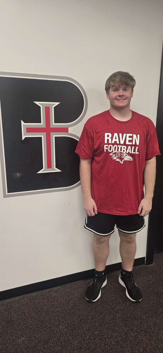 Had a great visit to <a href="/RavenFootballBC/">Benedictine Football</a>. Thanks to <a href="/BradHines17/">Brad Hines</a>, <a href="/JoelOsborn_BC/">Joel Osborn</a>, and <a href="/CoachStrongBC/">Trevor Strong</a> for the tour. #UnleashGreatness

<a href="/CoachWilmes25/">Coach Alan Wilmes</a> <a href="/JaguarsBss/">Blue Springs South Football</a>