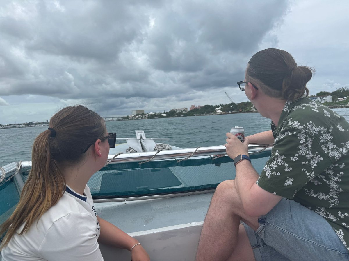 ashleysgamble's tweet image. #Bahamas day spent feeding fish from a catamaran followed by a quick dip in the sea