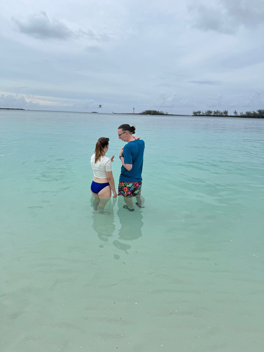 ashleysgamble's tweet image. #Bahamas day spent feeding fish from a catamaran followed by a quick dip in the sea