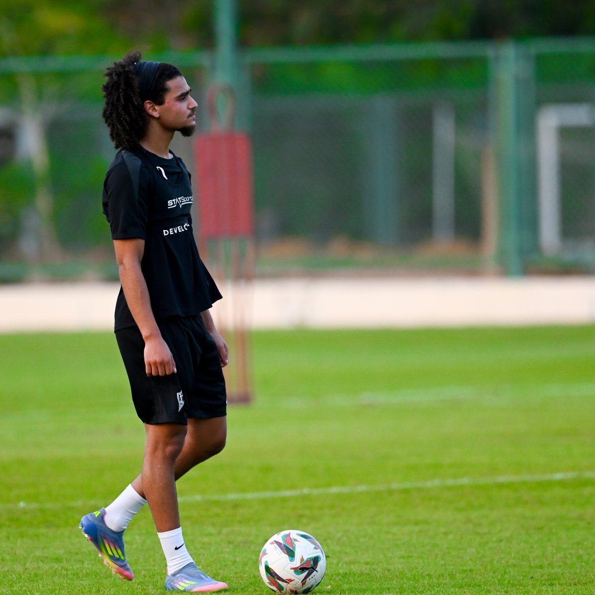 ZSCOfficial's tweet image. التدريب الأول لآدم كايـد ⚪️🏃♂️
#Zamalek | #MostTitledIn20C | #الزمالك_أولًا | #أكبر_قلعة_رياضية