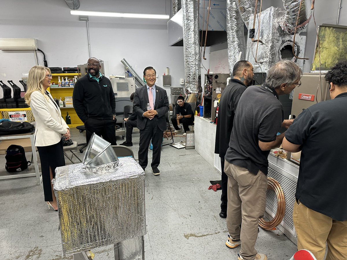 SenatorChoi's tweet image. Today I toured the UEI College Facility in Orange County, and learned more about the needs of our community and the local workforce.