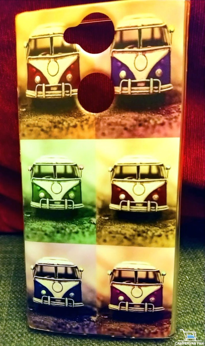 Dee Woollett's phone case is an awesome tribute to the iconic #Volkswagen! 🚐✨